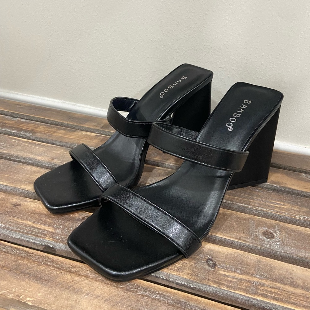 Bamboo Black Heels - Picture 3 of 4